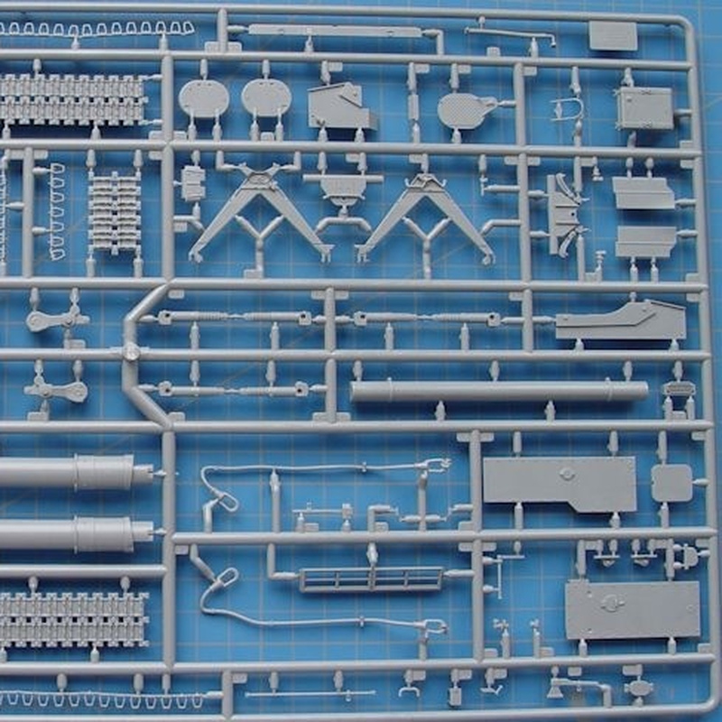 Zvezda Red Star 3677 1/35 Russ - Model Kit Zvezda recensione e prezzo